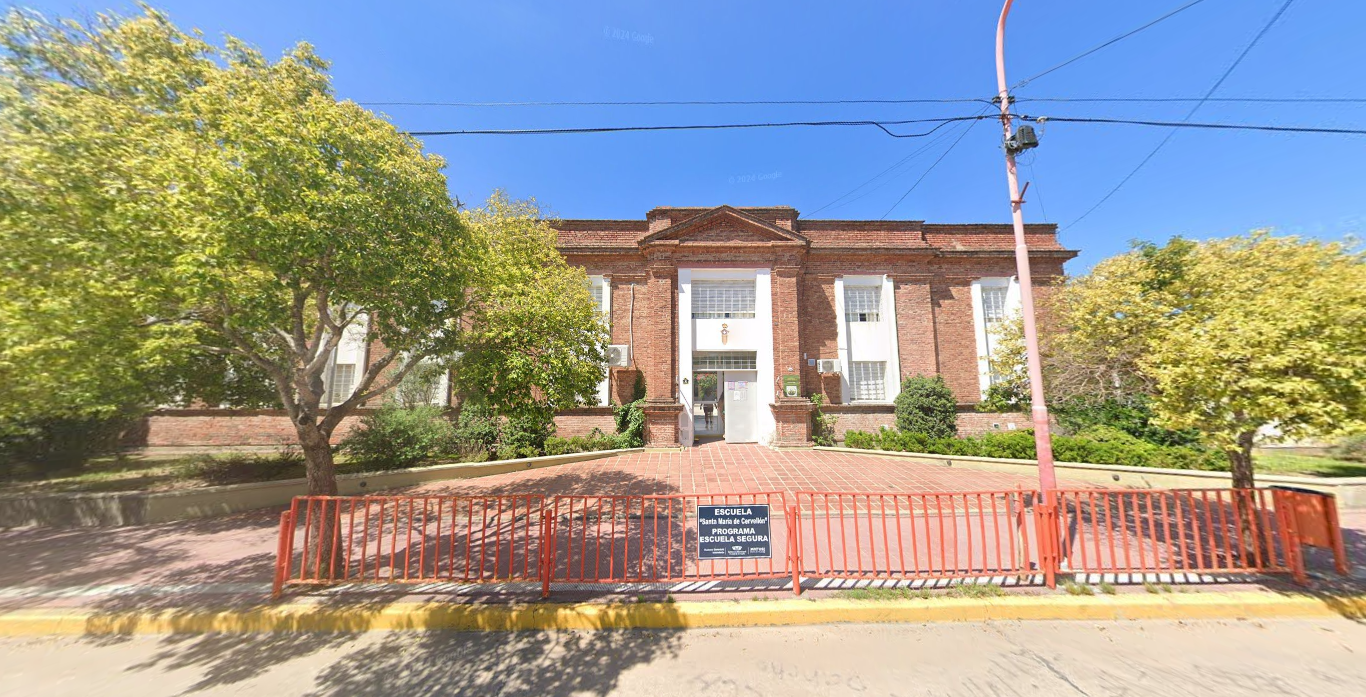 Entrada del Instituto Nuestra Señora de la Merced